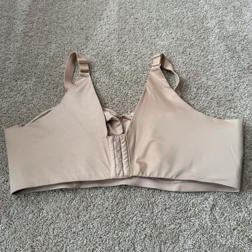 Catherines Intimates Light Beige Wirefree Bra Women’s Size 46DDD Lightly Lined - Picture 3 of 5